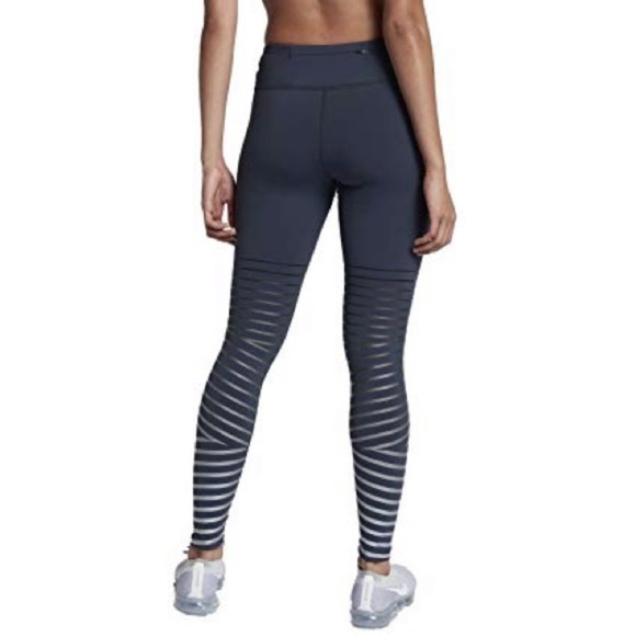 Nike Epic Lux Flash Reflective Performance Legging - Picture 2 of 13